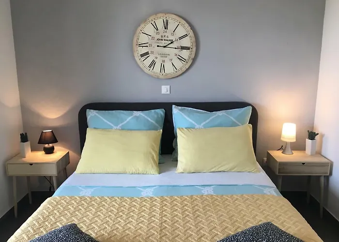 Orro Rooms